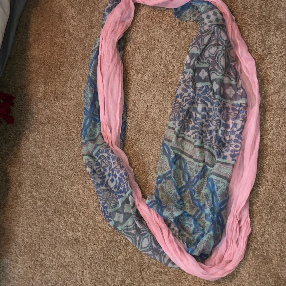 Infinity scarf